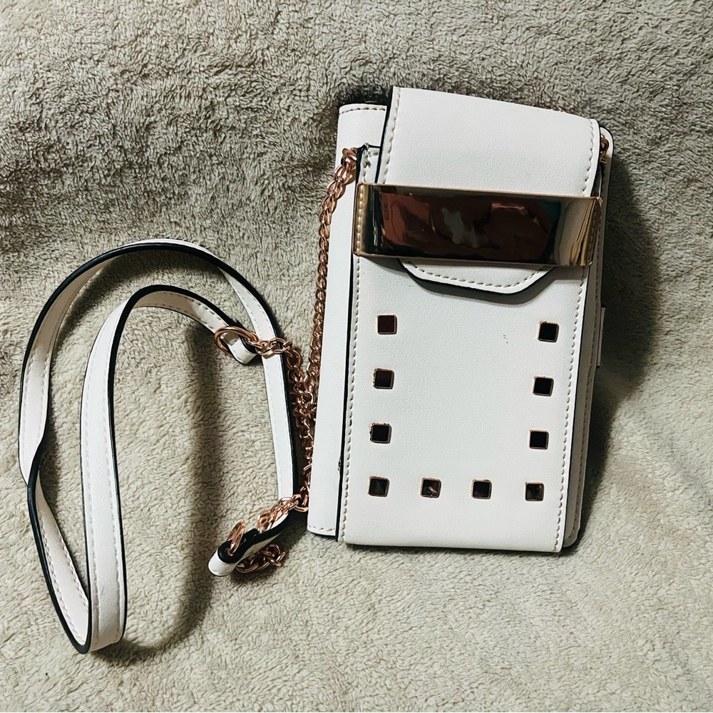 Elegant White Crossbody Bag